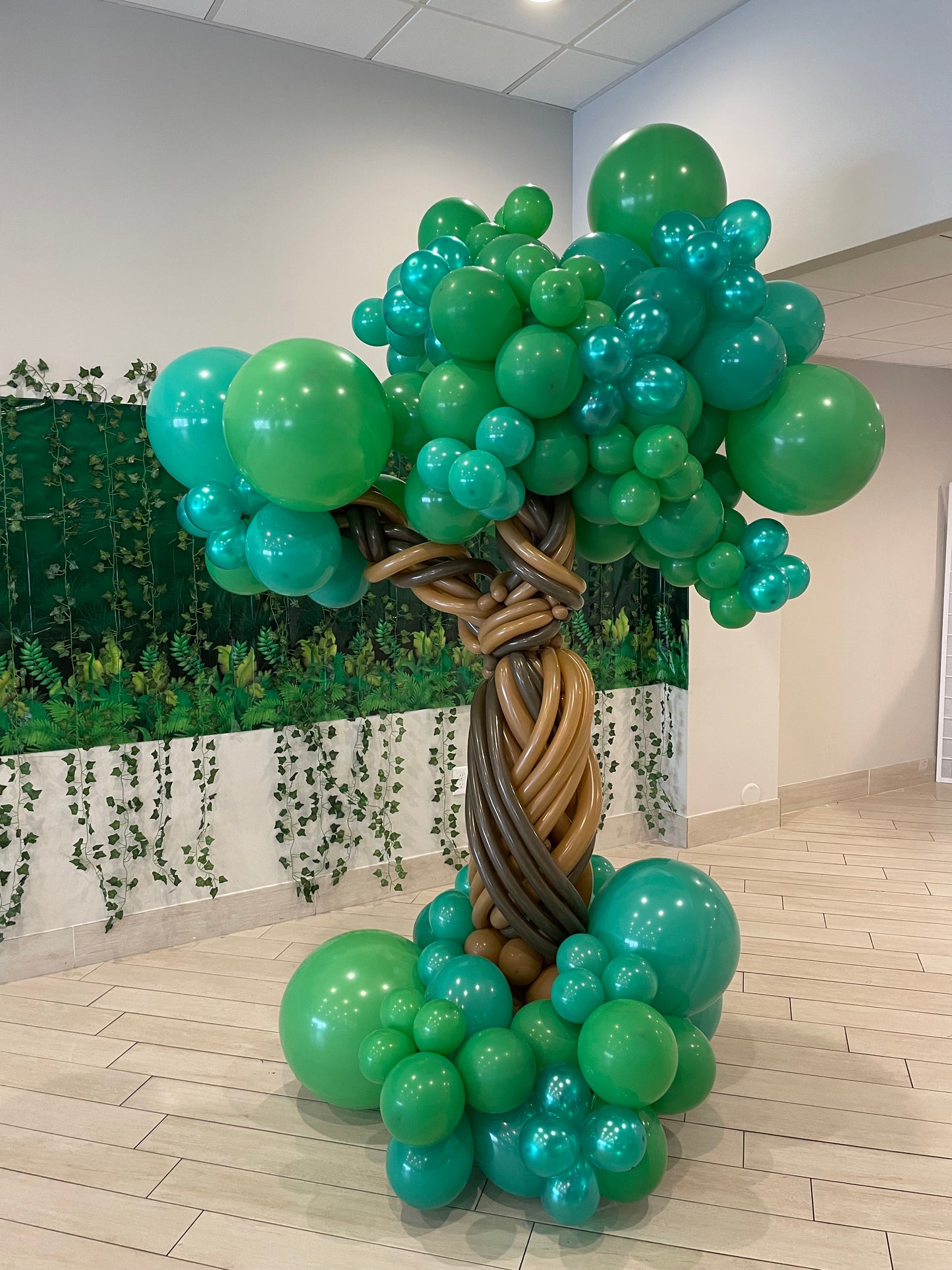 Magic Balloon Tree