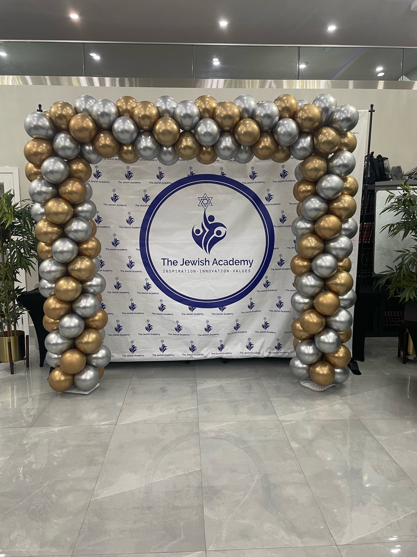 Graduation Balloons Arch