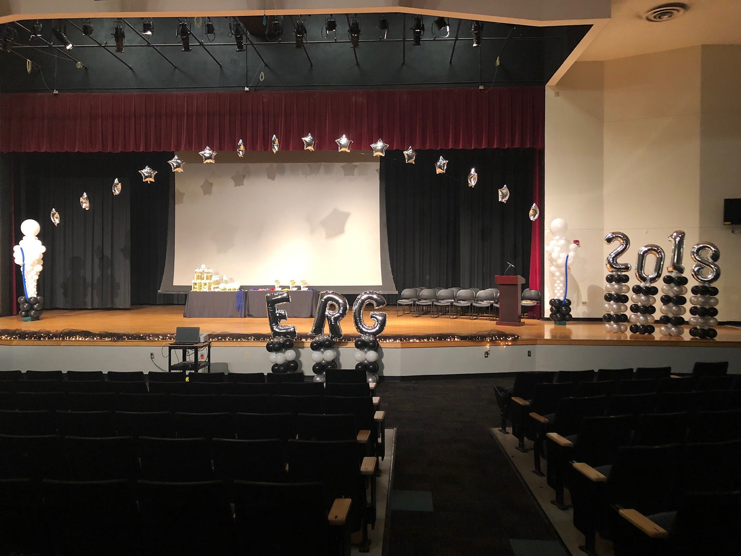 Graduation Balloons Arch