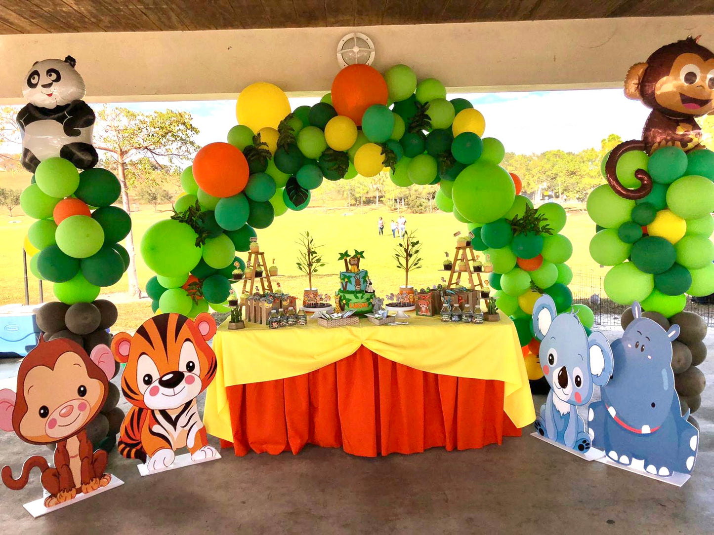 Themed Balloon Arch