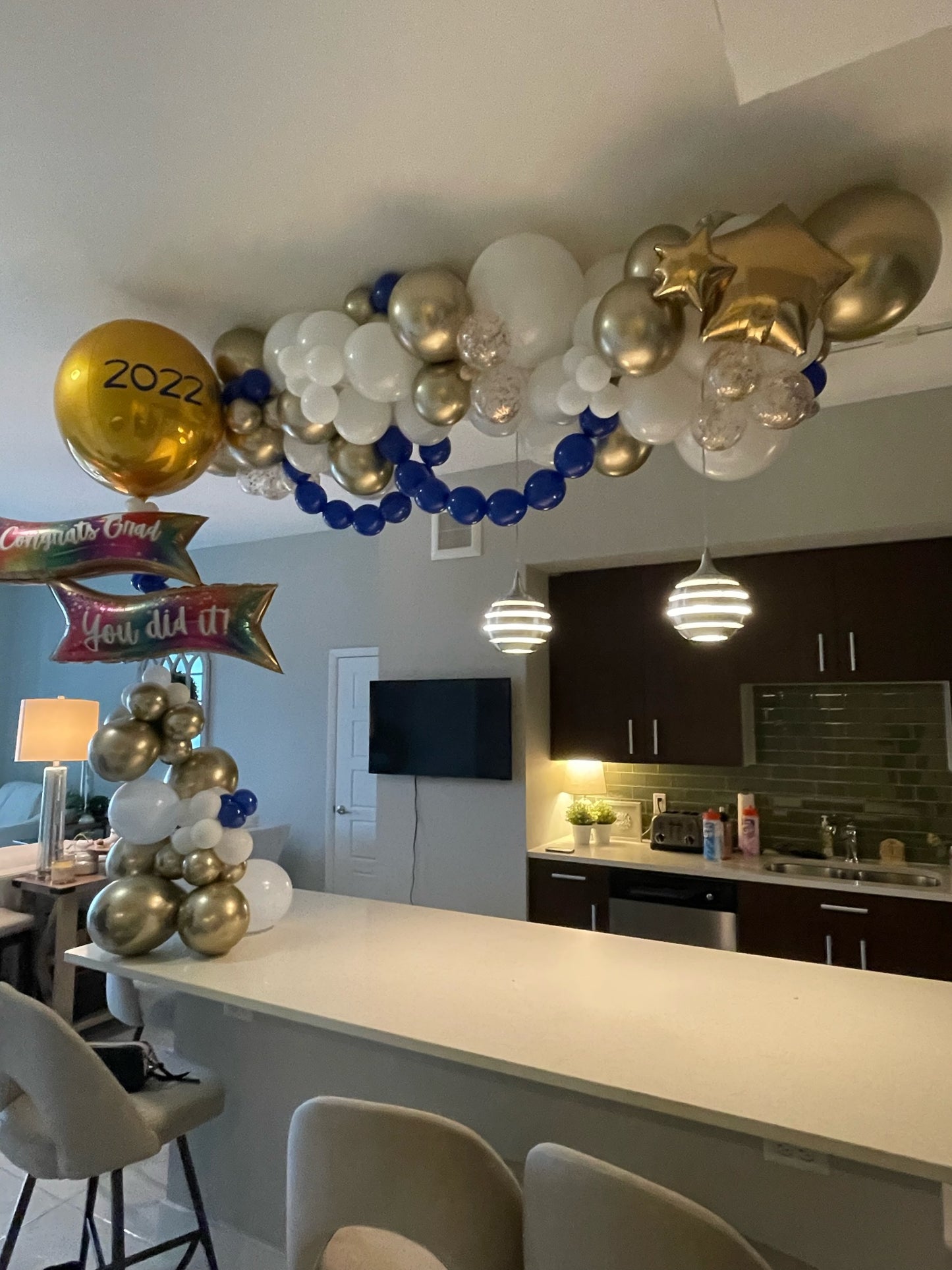 Graduation Balloons Arch